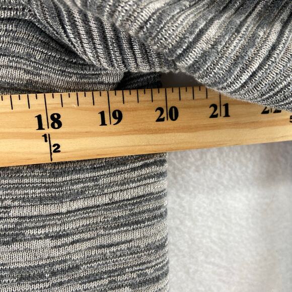 Eileen Fisher Gray Cardigan Size Small - Picture 6 of 7